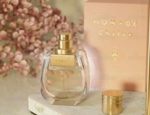 粉色香水场景Blend项目源文件