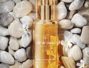 化妆品鹅卵石场景C4D工程源文件