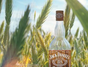 洋酒麦田场景C4D工程源文件