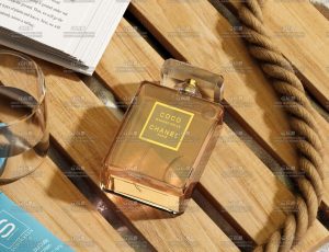 护肤品套装展示场景