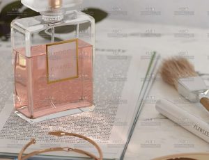 女性化妆品产品展示小场景